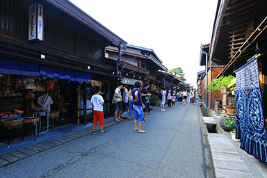 高山の古い町並み　岐阜方面